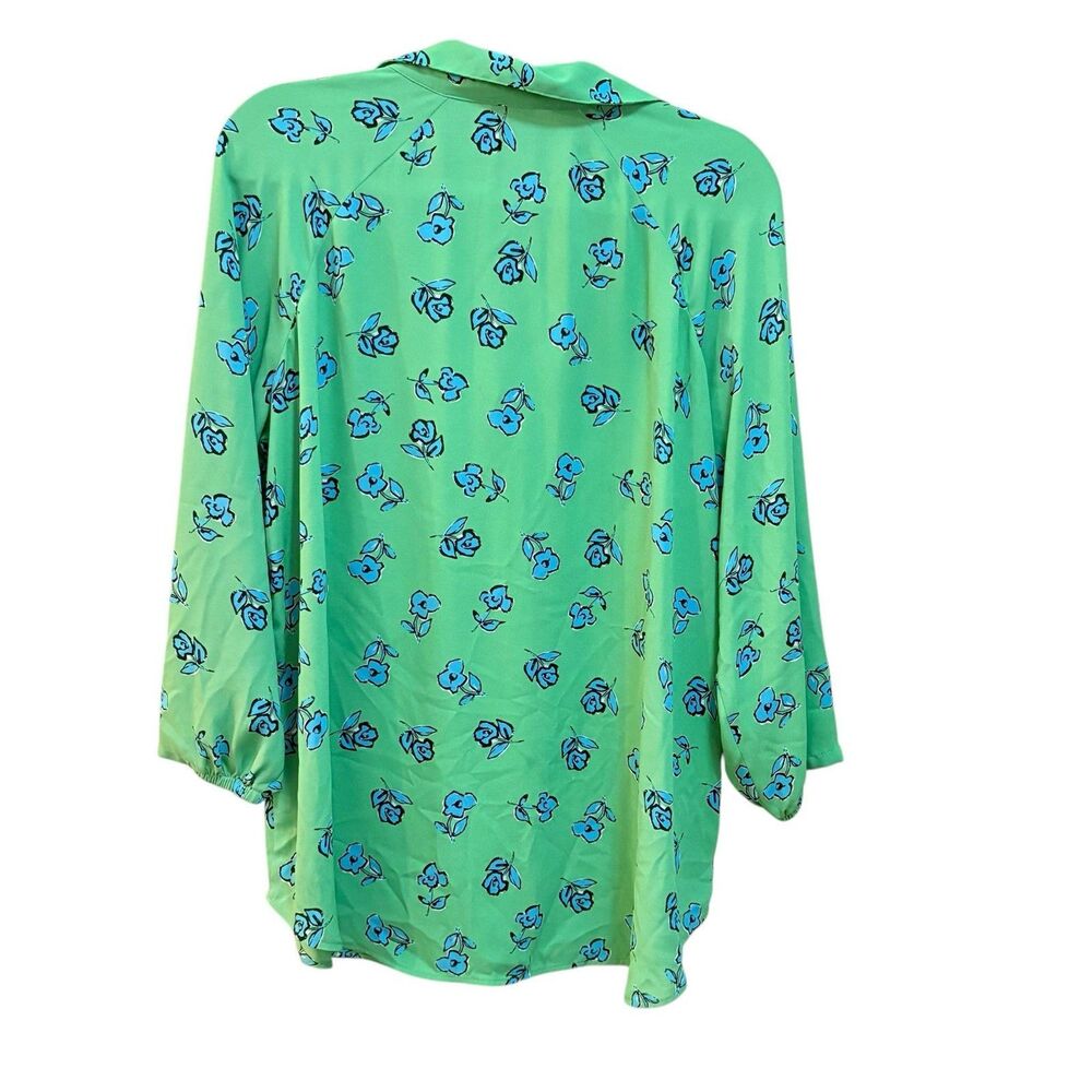 CAbi Tunic Blouse Womens Medium Green Floral Button Front 3/4 Sleeve Top - Picture 3 of 6